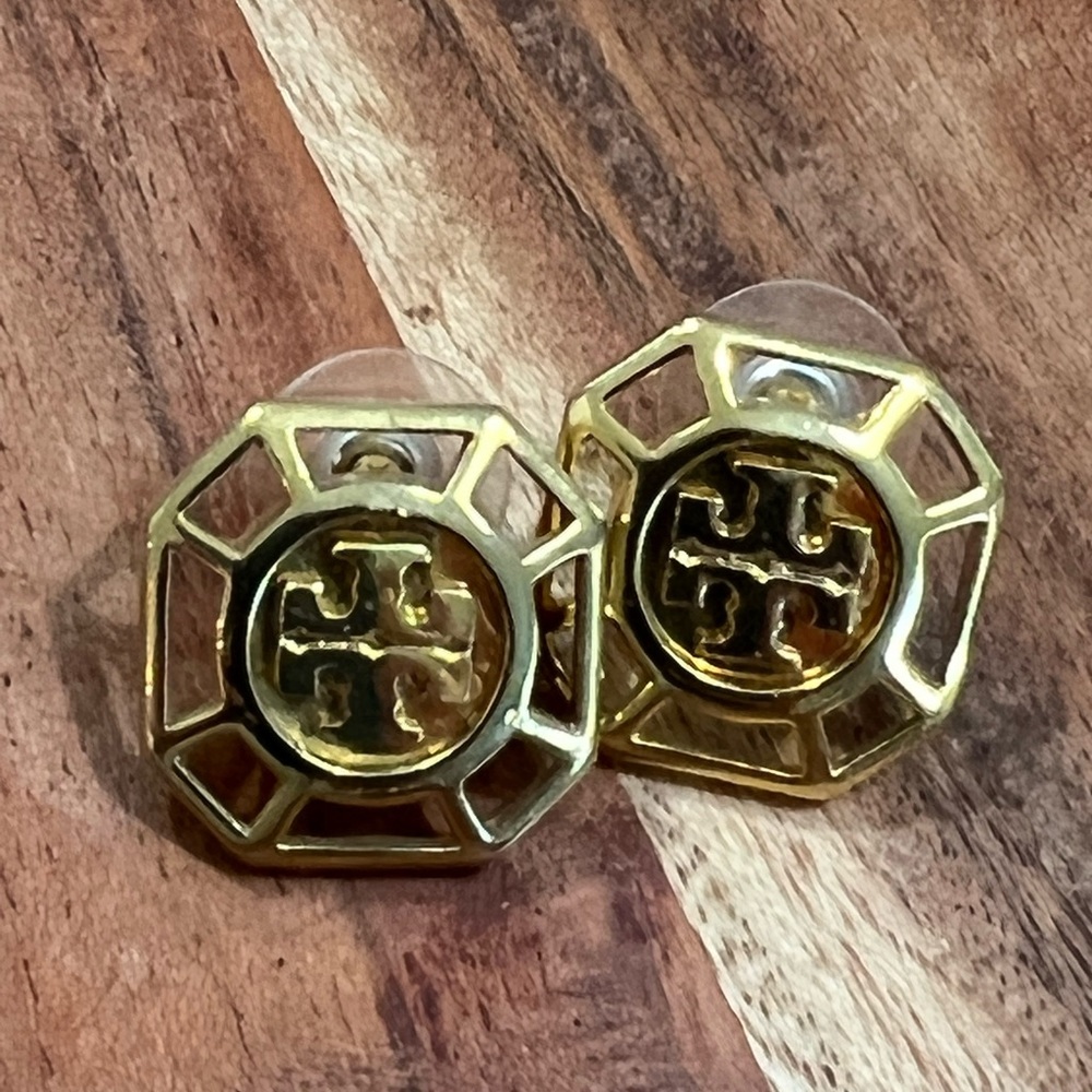 Tory Burch gold plated earrings. 3/4” square.